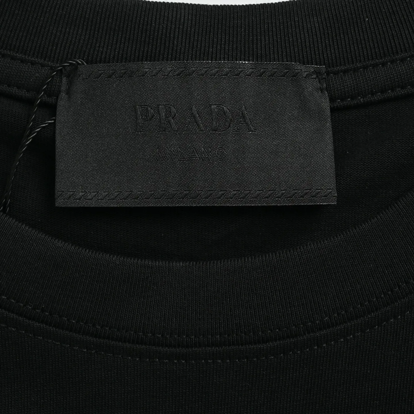 Prada/ 25ss logo
