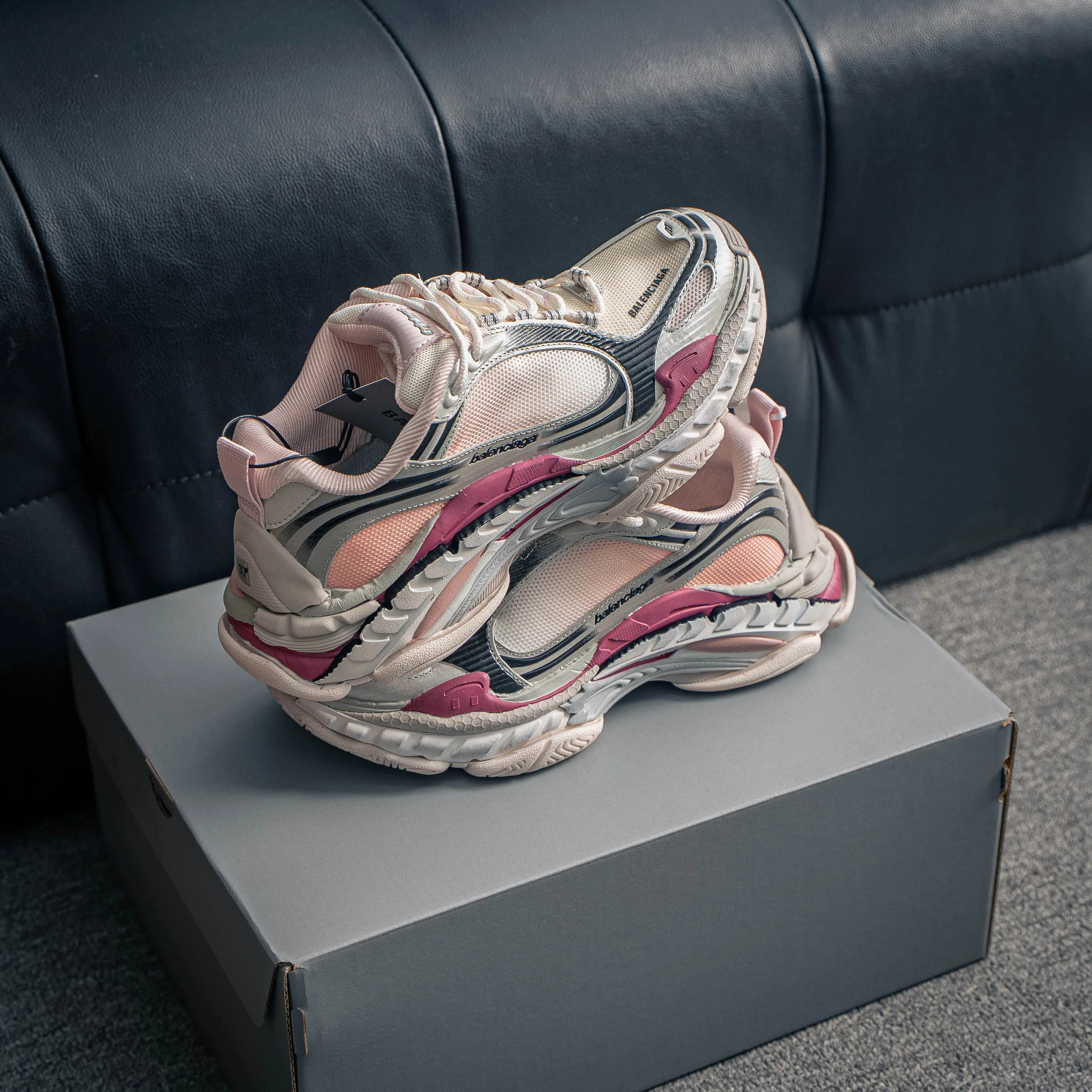 # Balenciaga Trie S .2 Platform Sole Lace-Up Low-Top Balenciaga Cristobal Balenciaga ，