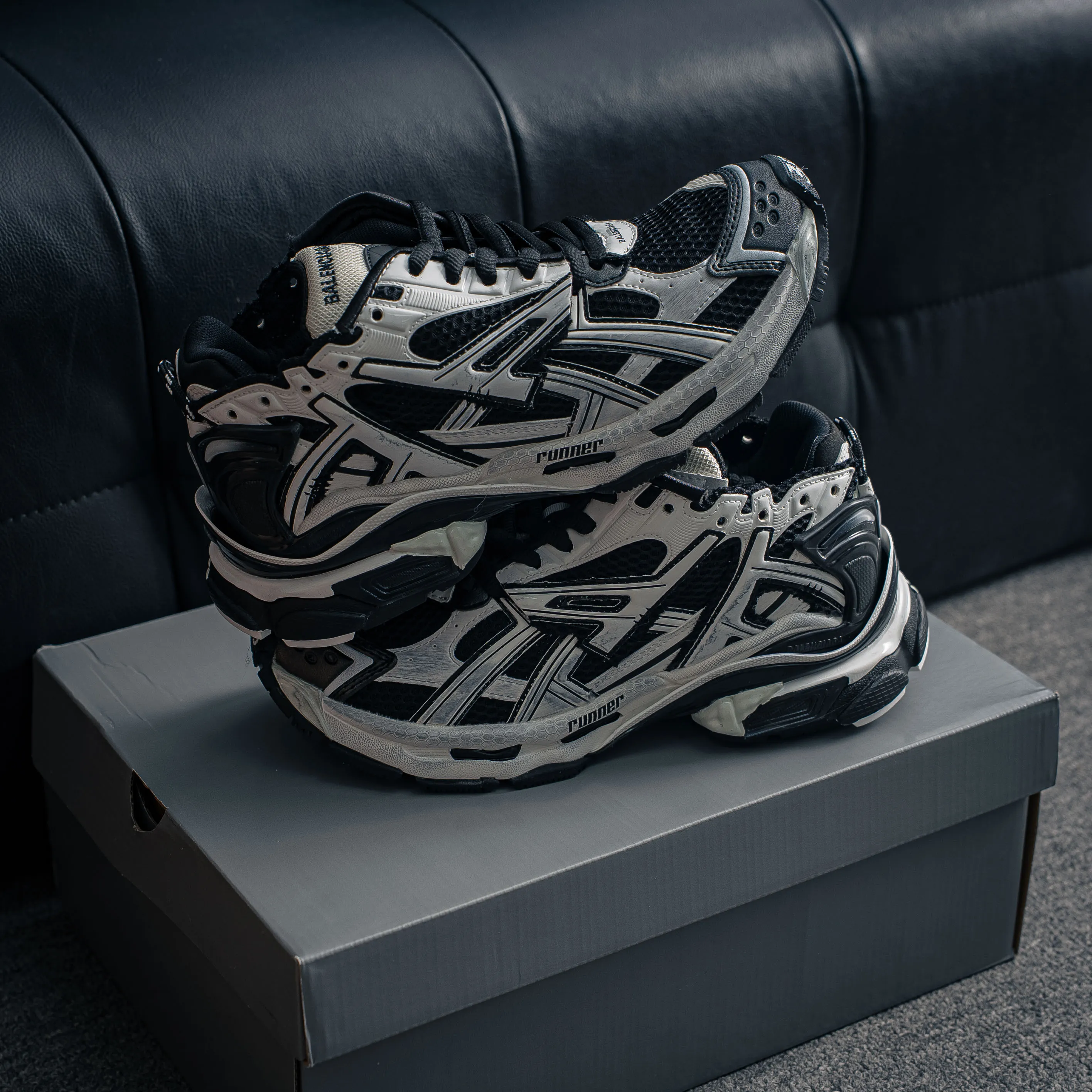 # BALENCIAGA Runner Black White Series 、 、 Demna Sneakers 「 Shoes」 Retro 、 Shoes