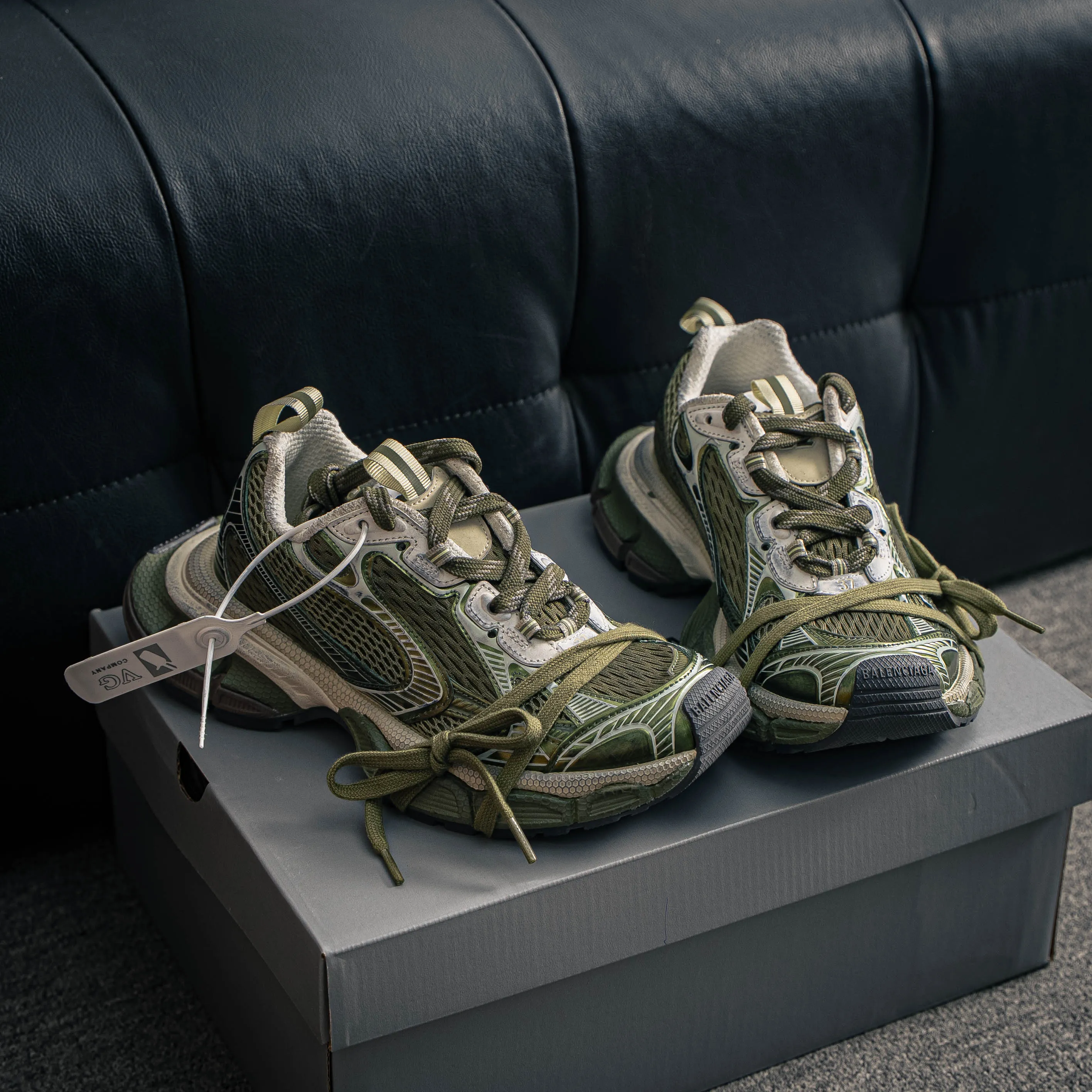 # VG 【 】 Size 35-46 ！【Shoes Drop Shipping 】 ！ Quality ！ ！ GQ/128