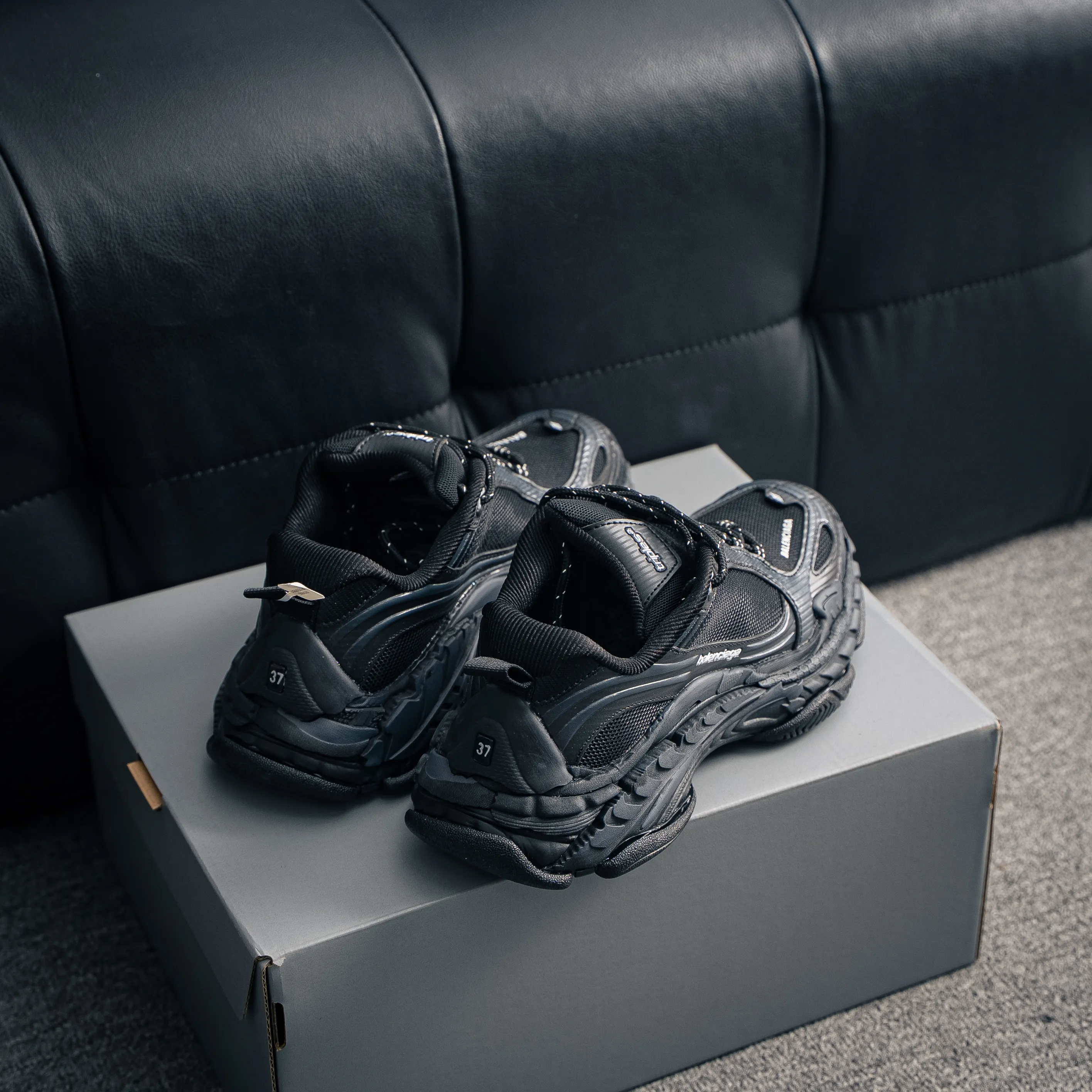 # Balenciaga Trie S .2 Platform Sole Lace-Up Low-Top Balenciaga Cristobal Balenciaga ，