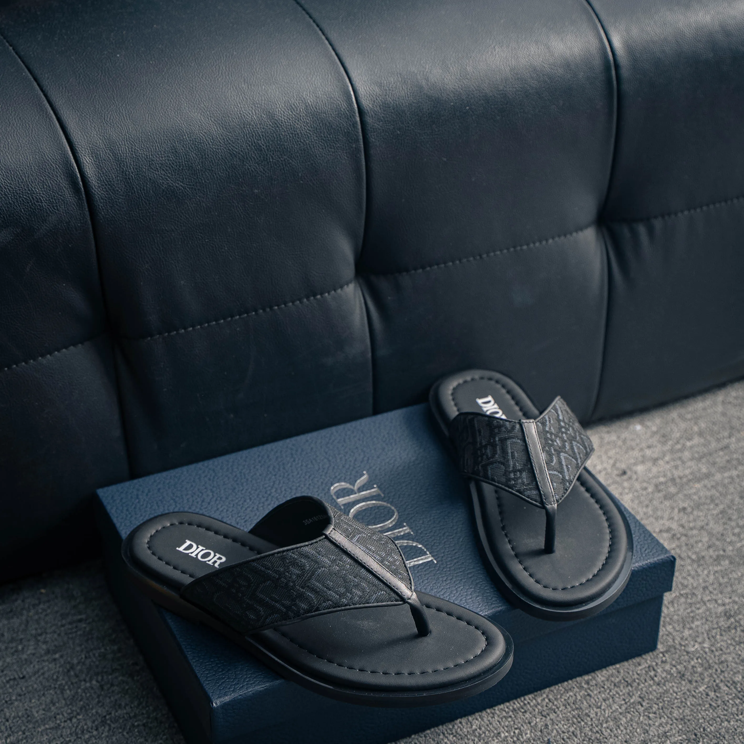 # Dior Alias Cowhide Leather Shoes Beige Shoes Sandals Dior Alias Sandals Classic ， Dior 。 Black