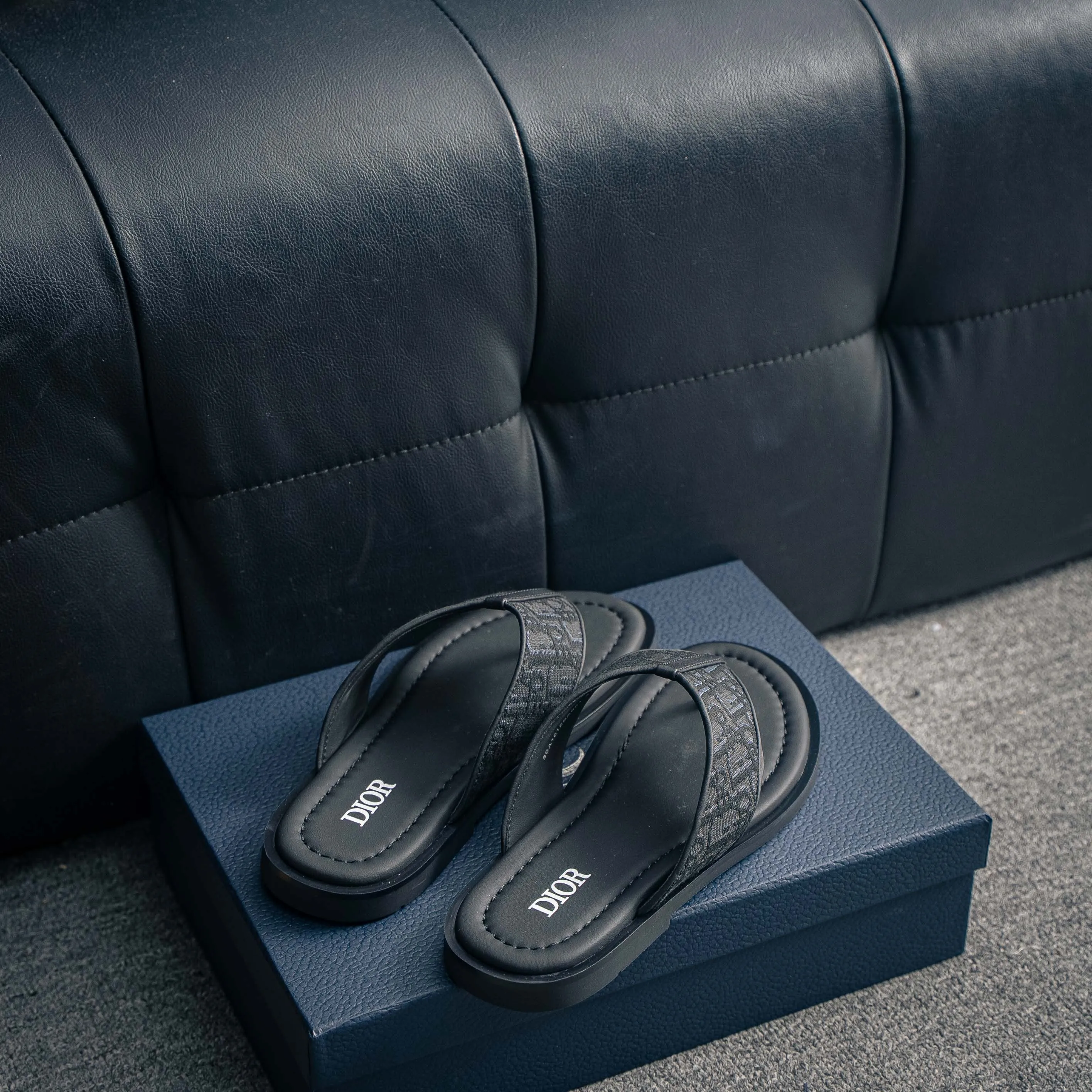 # Dior Alias Cowhide Leather Shoes Beige Shoes Sandals Dior Alias Sandals Classic ， Dior 。 Black