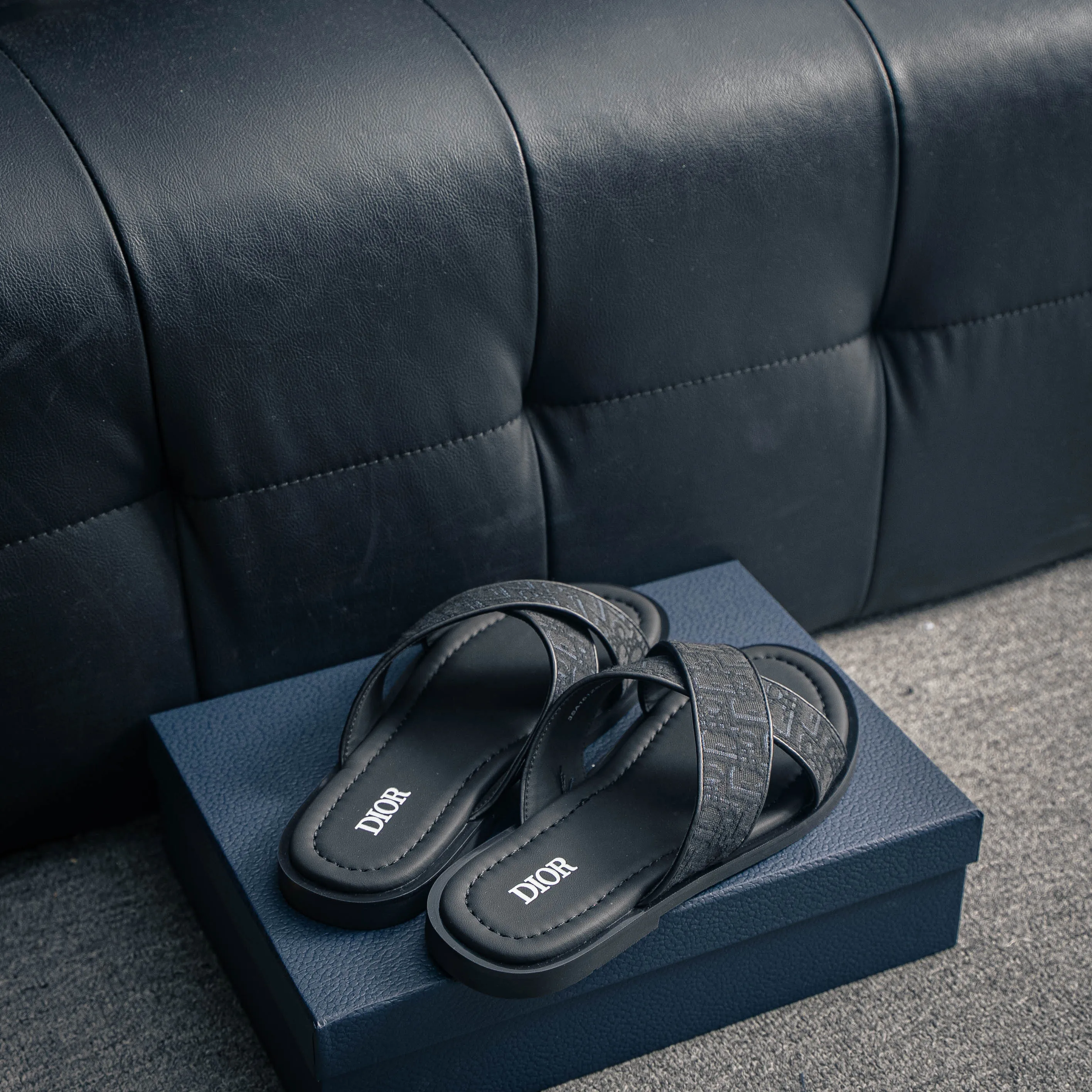 # Dior Alias Cowhide Leather Shoes Beige Shoes Sandals Dior Alias Sandals Classic ， Dior 。 Black