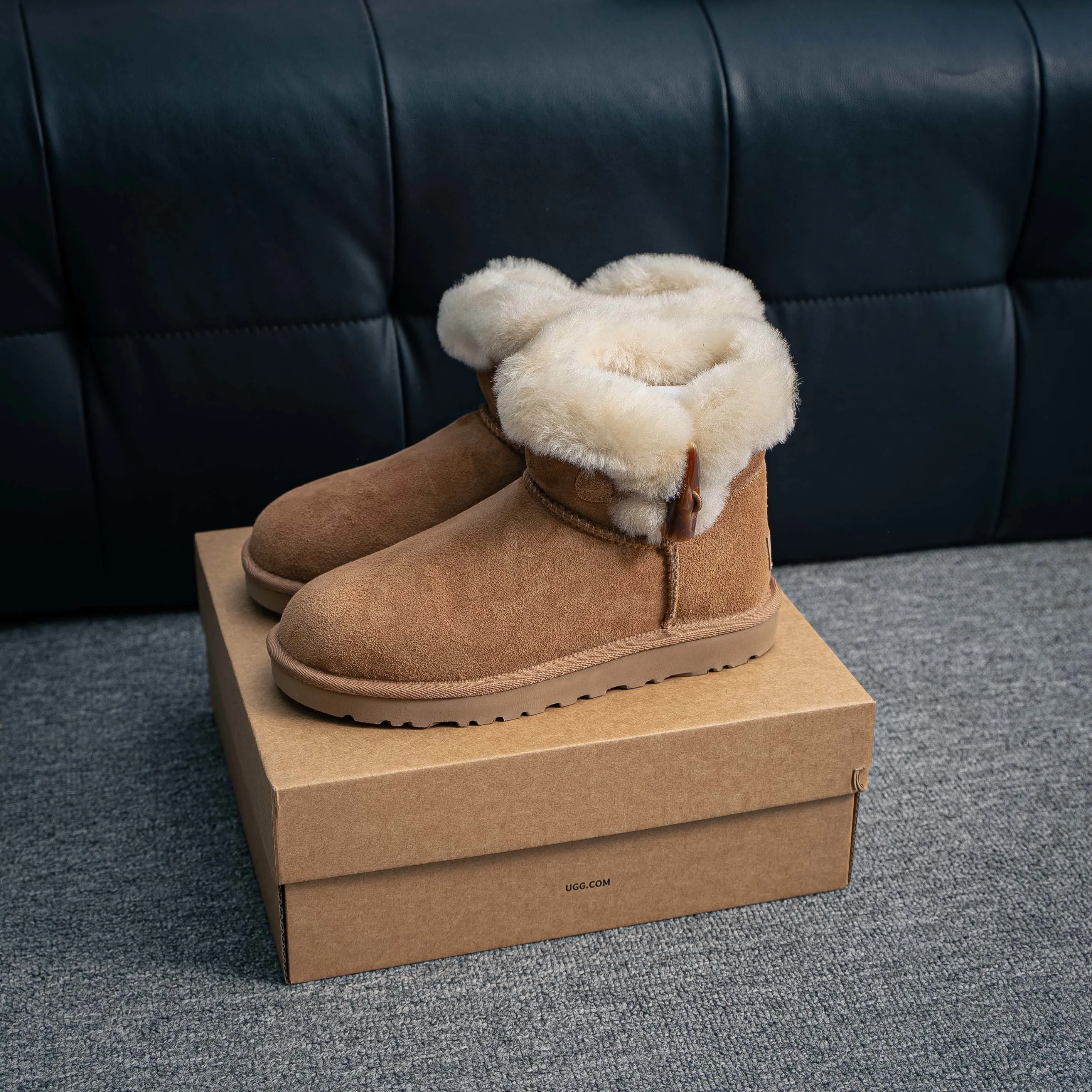 1118816 UGG Classic Short II A Size：35 36 37 38 39 40 /54006