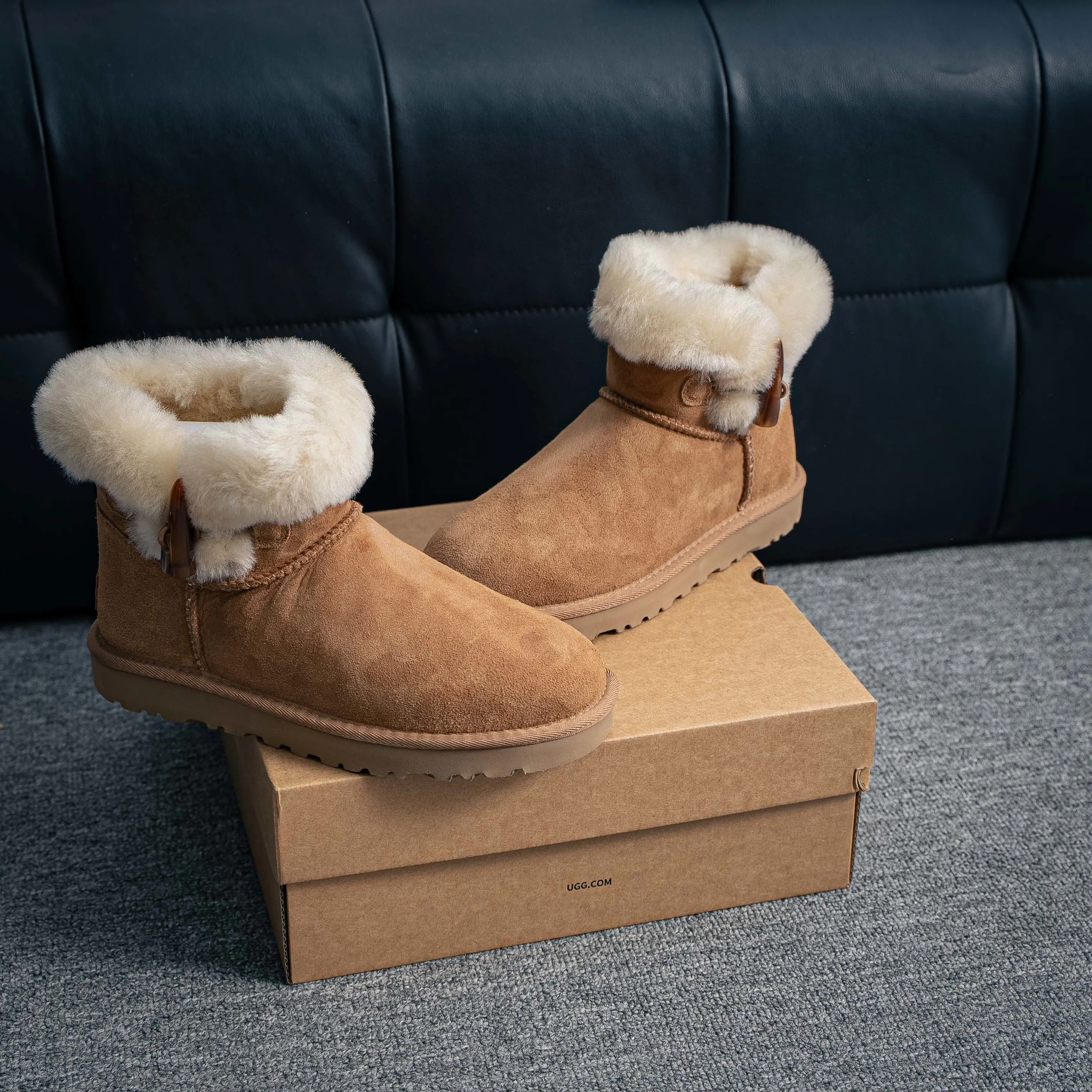 1118816 UGG Classic Short II A Size：35 36 37 38 39 40 /54006