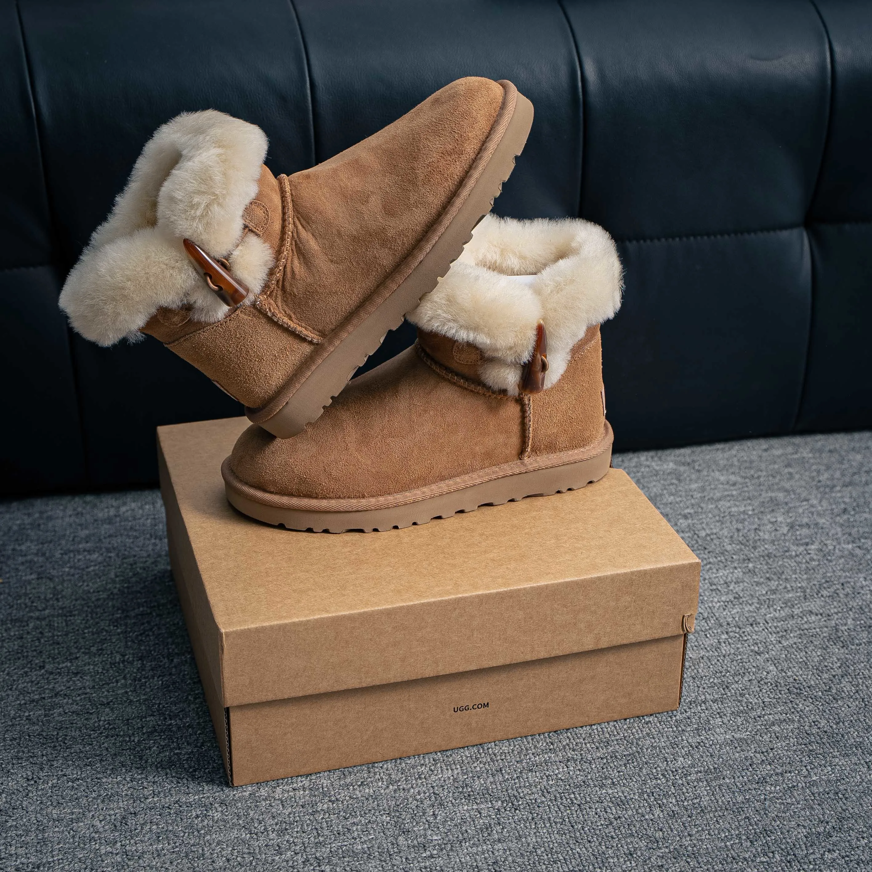 1118816 UGG Classic Short II A Size：35 36 37 38 39 40 /54006