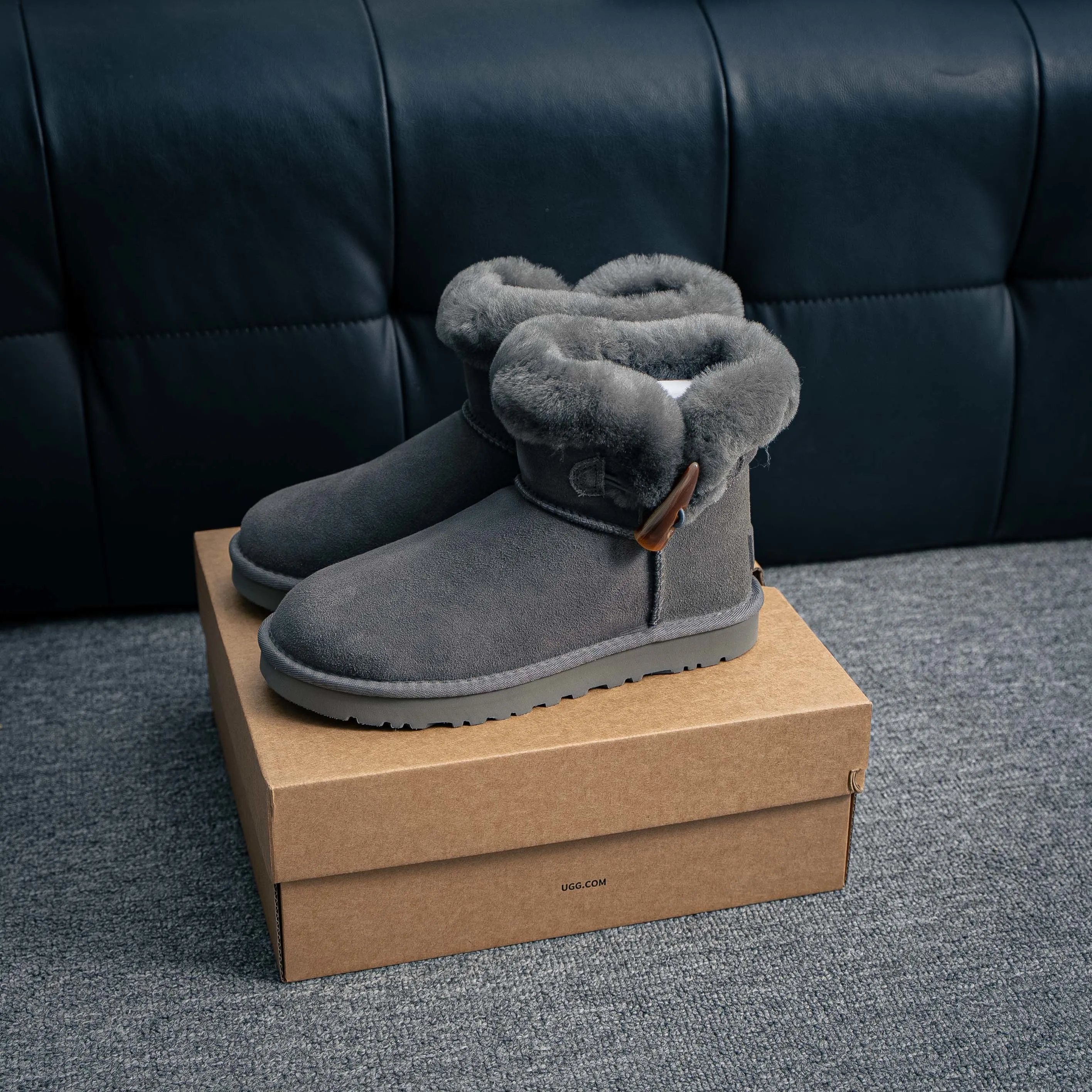 1118816 UGG Classic Short II A Size：35 36 37 38 39 40 /54006