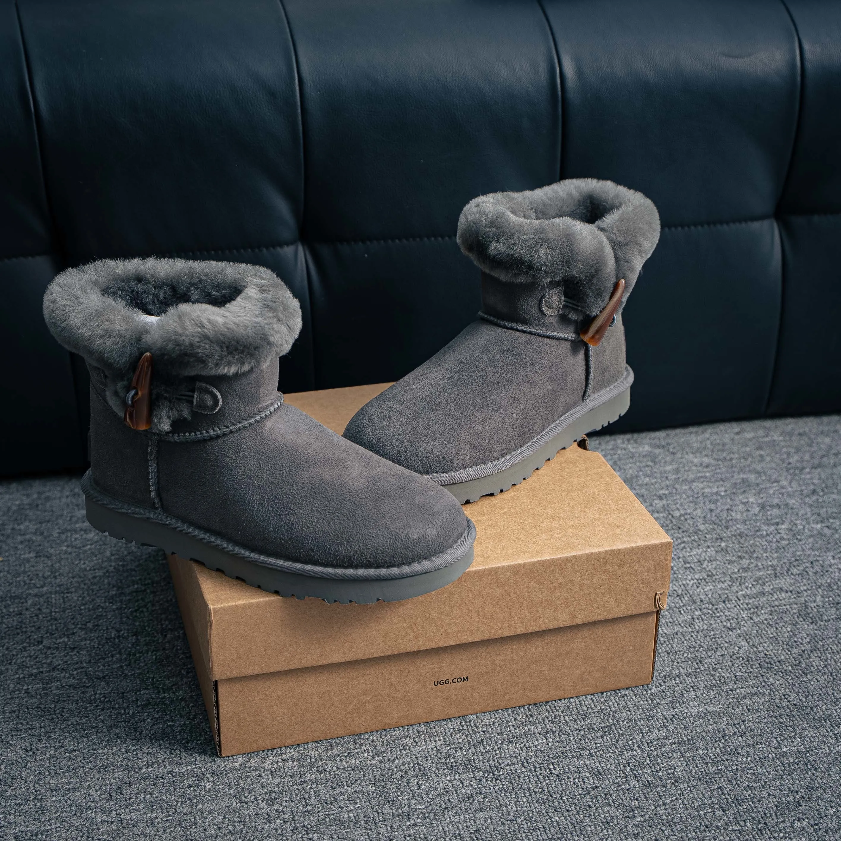 1118816 UGG Classic Short II A Size：35 36 37 38 39 40 /54006
