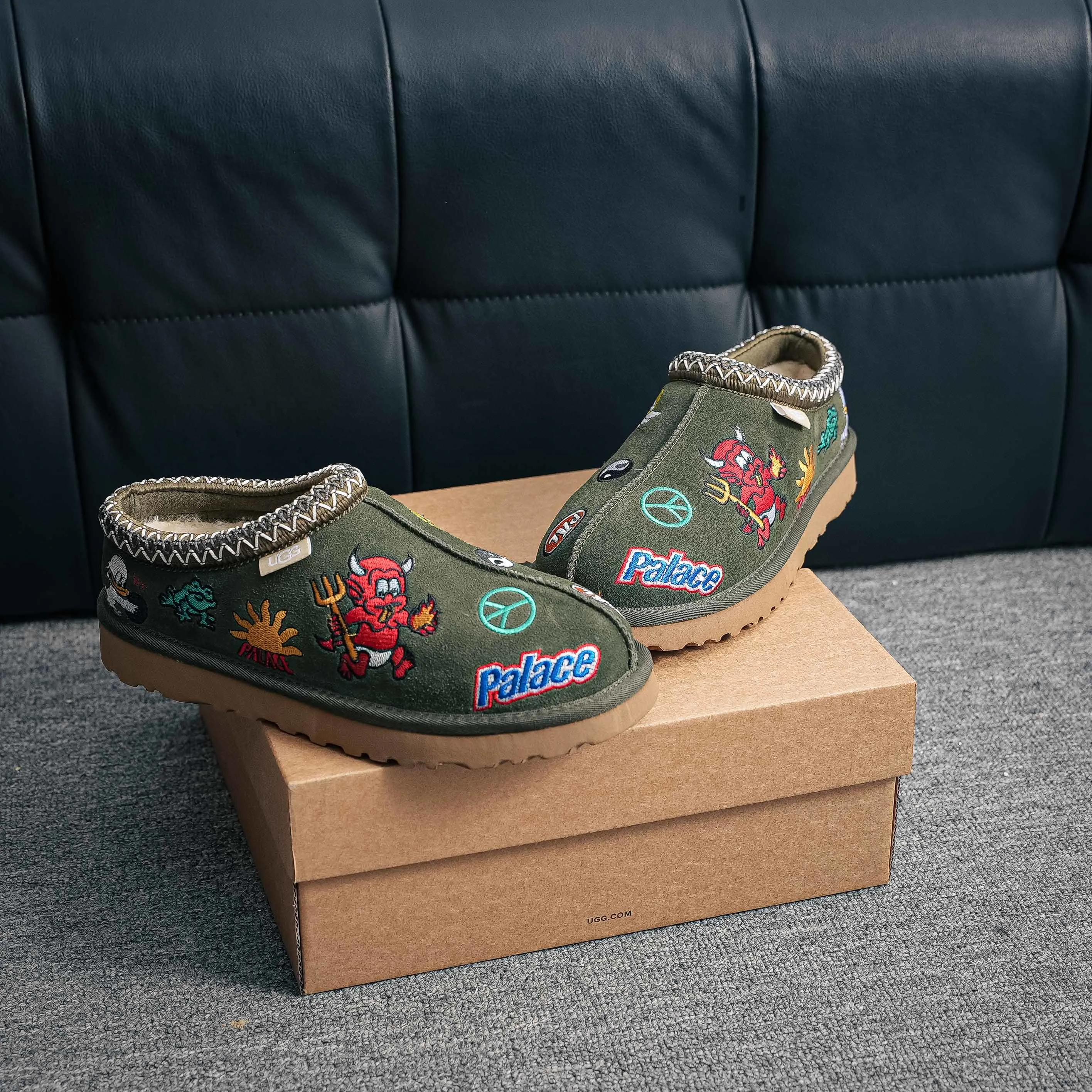1157290 PALACE × UGG Tasman ：1157290 Size：35 36 37 38 39 40 yq/64806