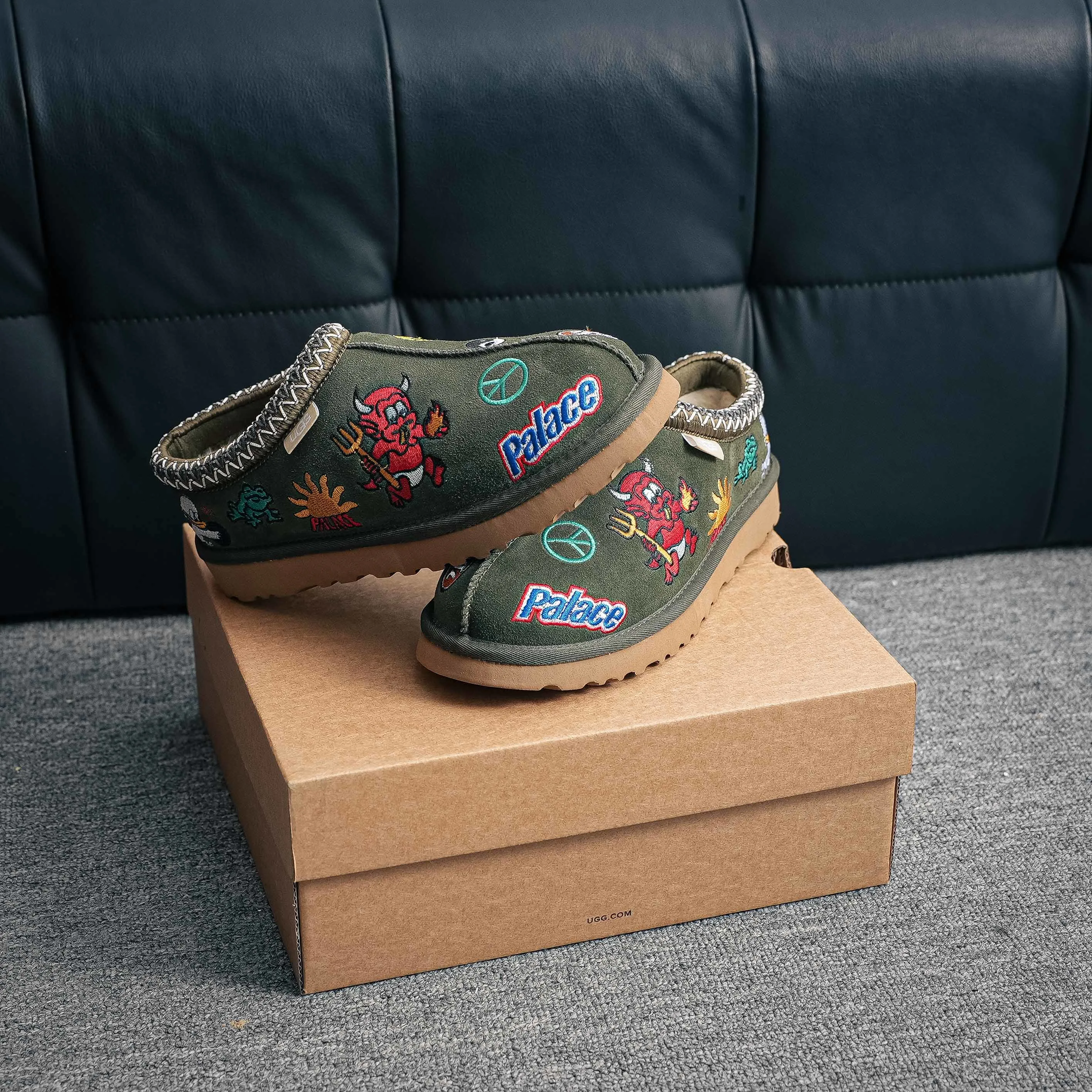 1157290 PALACE × UGG Tasman ：1157290 Size：35 36 37 38 39 40 yq/64806